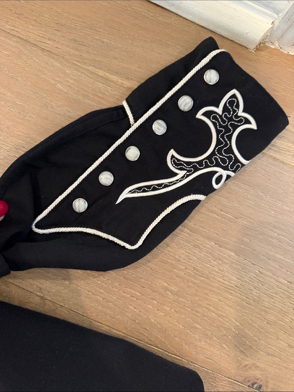 Women’s Black Western Embroidered Shirt size small - Picture 4 of 5